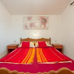 2 Bedroom Cozy In Vir