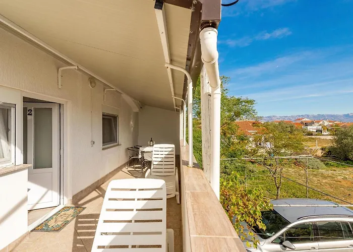 In With Kitchen * Vir