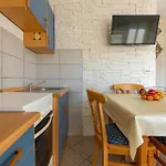2 Bedroom Cozy In Apartamento
