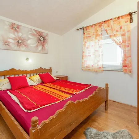 2 Bedroom Cozy In