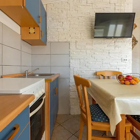 In With Kitchen Apartment