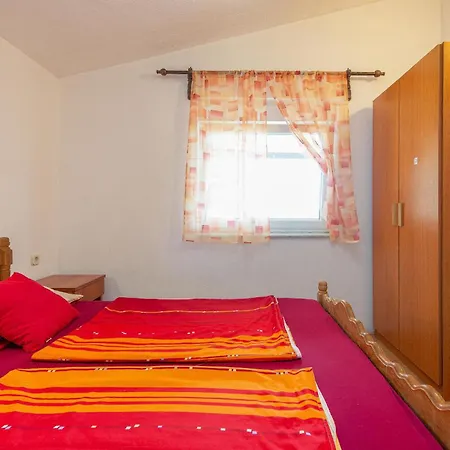2 Bedroom Cozy In